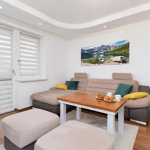 mountain-view-apartment-krupwki-by-renters.zakopanehotels.org/
